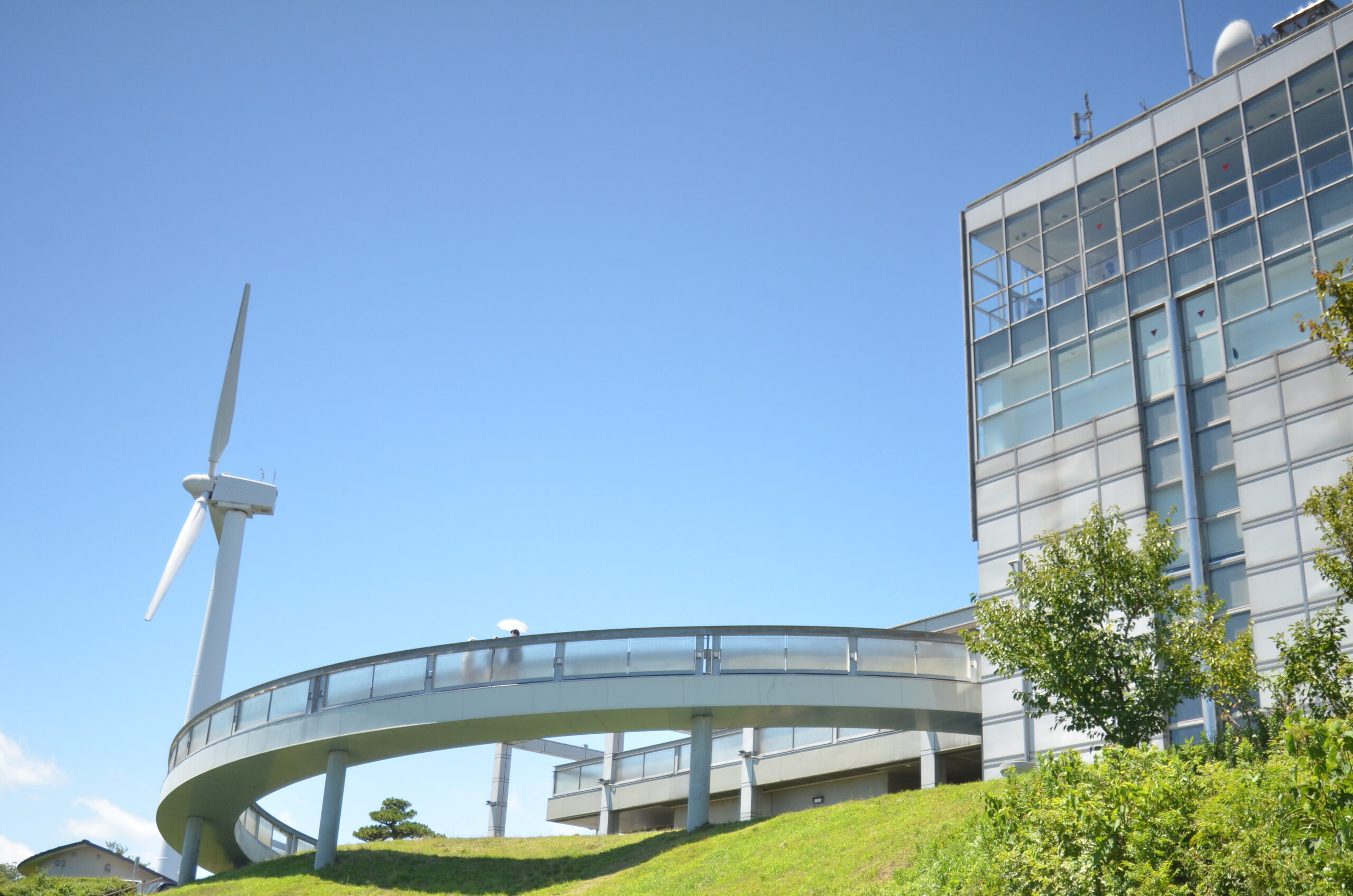 蔵王山の風車が今秋解体へ 展望台が思い出の写真を募集 Aoもの